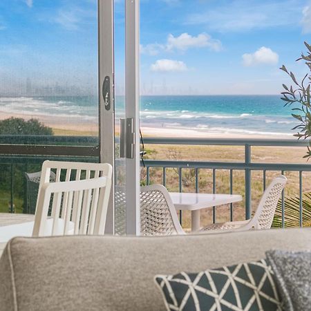 Oceanside Resort - Absolute Beachfront Apartments Голд-Кост Экстерьер фото