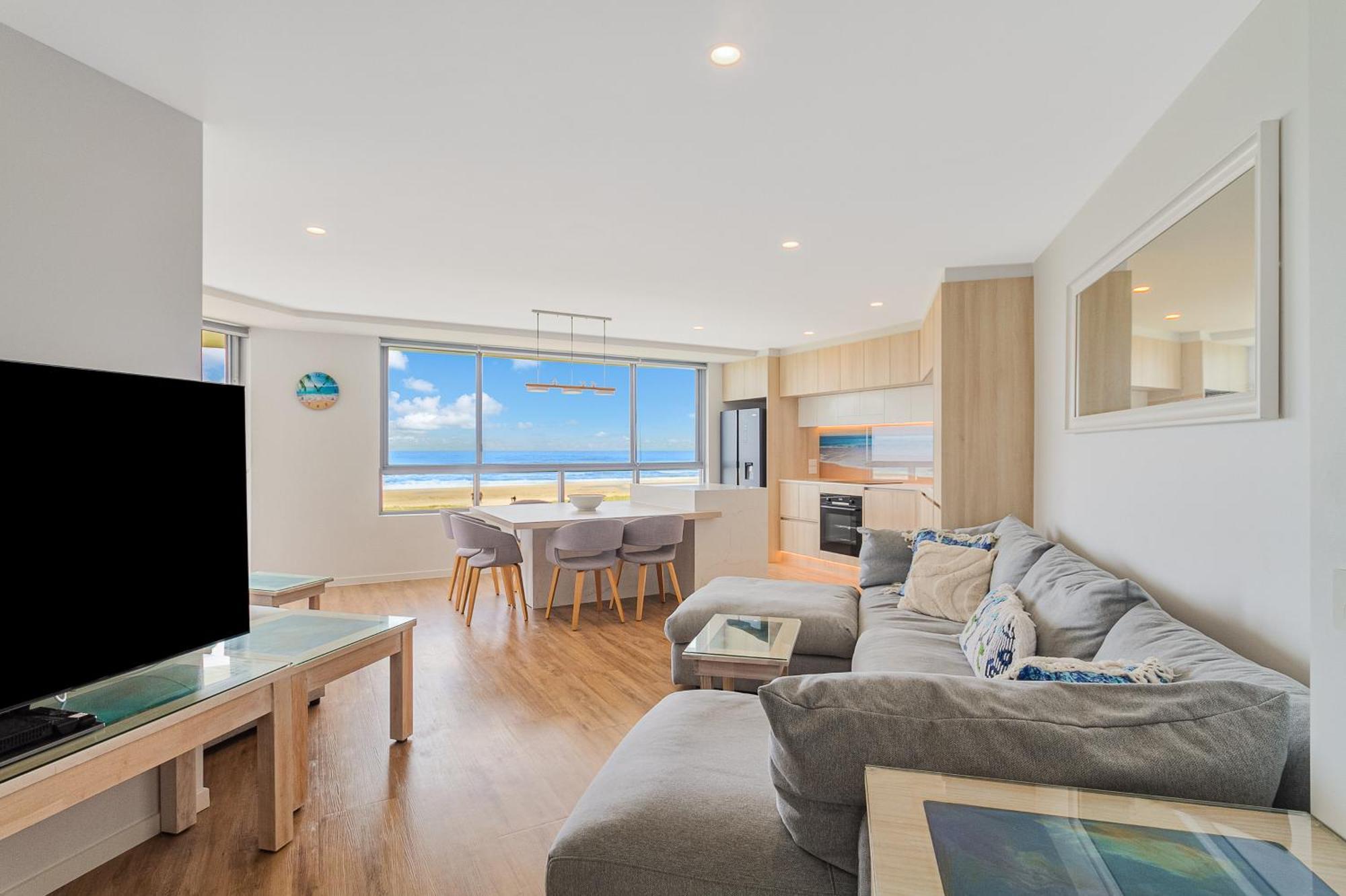 Oceanside Resort - Absolute Beachfront Apartments Голд-Кост Экстерьер фото