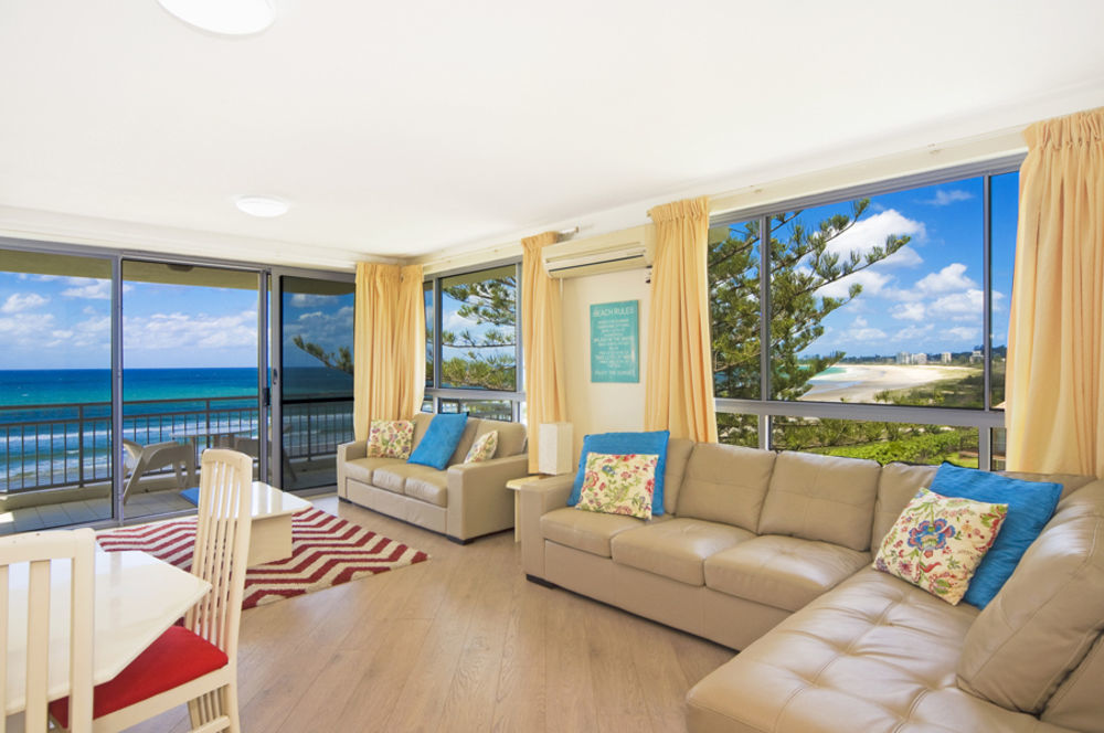 Oceanside Resort - Absolute Beachfront Apartments Голд-Кост Экстерьер фото